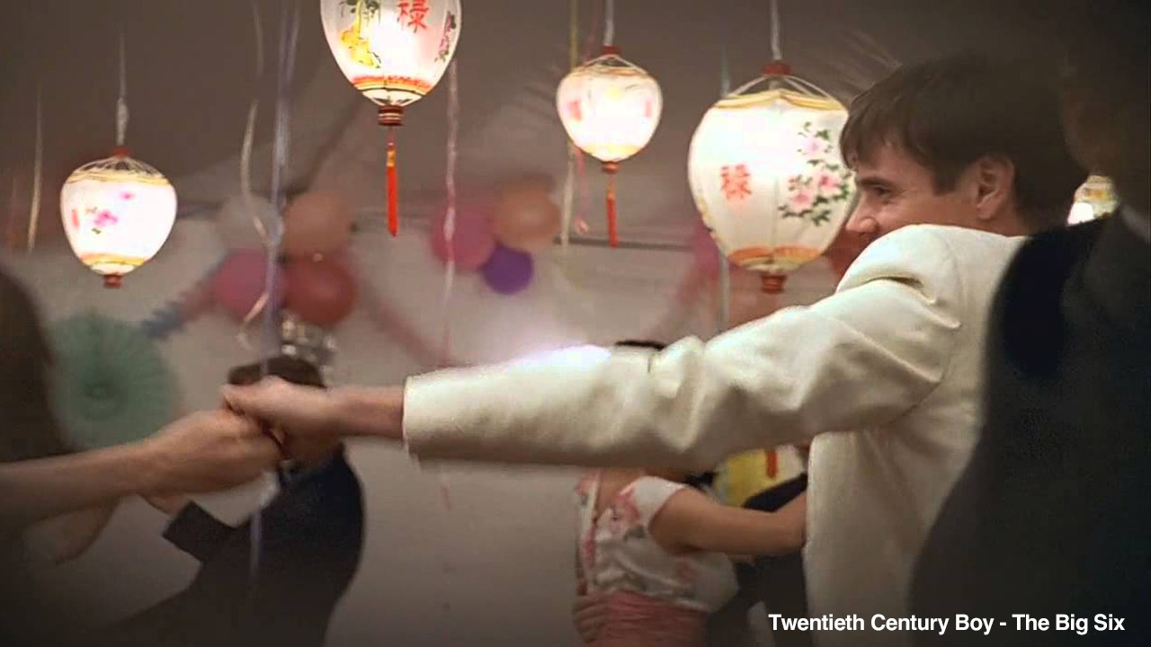 truman-show-01-dancing